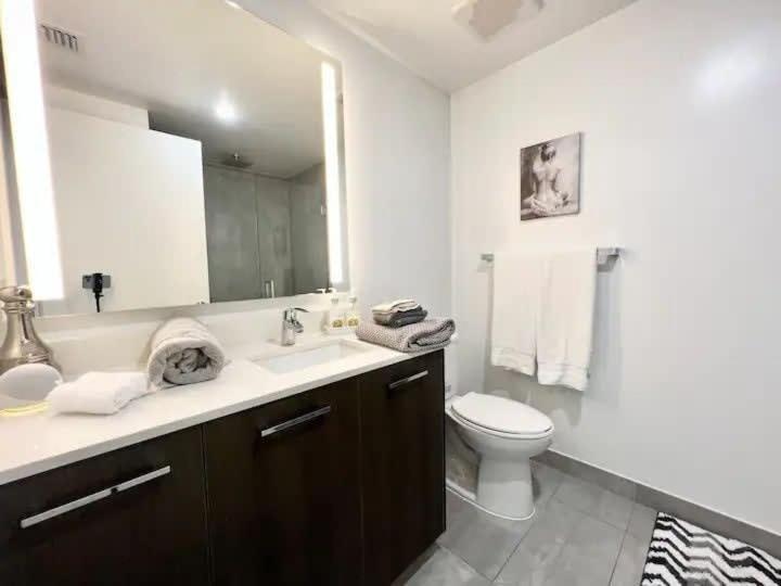 2Br, 2 Baths Lux Downtown Apt Heart Of Austin With Amazing Views, Pool, & Gym Buitenkant foto