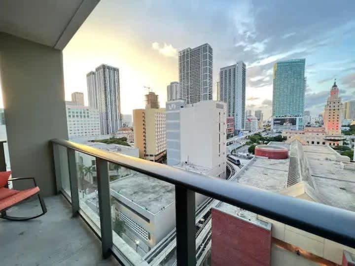 2Br, 2 Baths Lux Downtown Apt Heart Of Austin With Amazing Views, Pool, & Gym Buitenkant foto